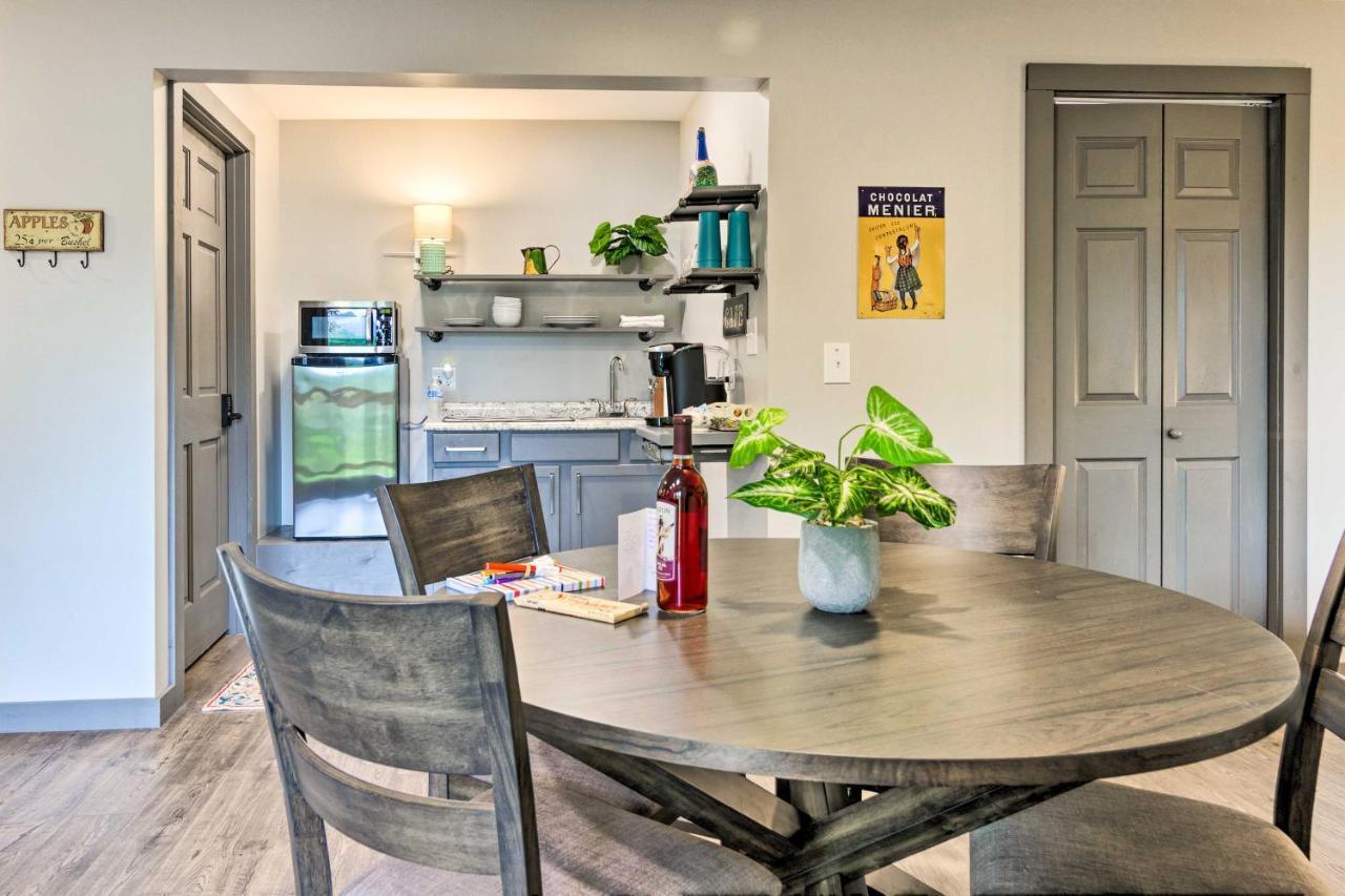 Serene Escape With Mountain Views, Near Dtwn! Franklin