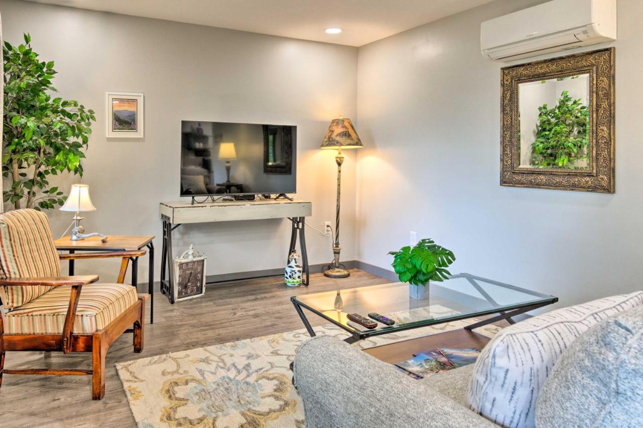 Serene Escape With Mountain Views, Near Dtwn! Franklin
